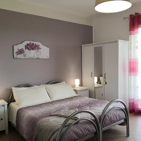 Il Papavero Rosso 3* Корильяно-д'Отранто